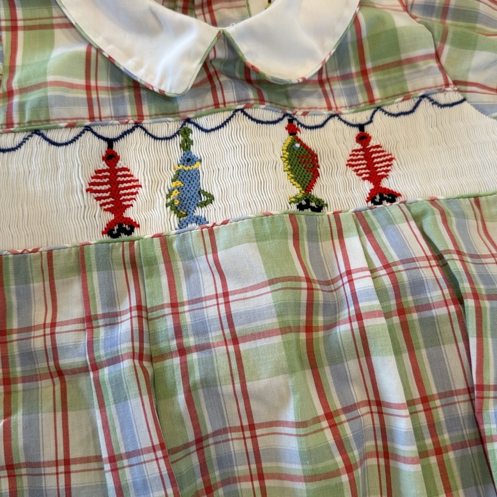 Marked giraffe size 24 month bubble romper with fishing lures - Picture 3 of 6